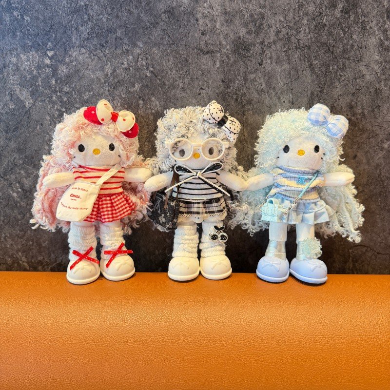 Curly Dream Girls Collection Plush Charm - Image 6
